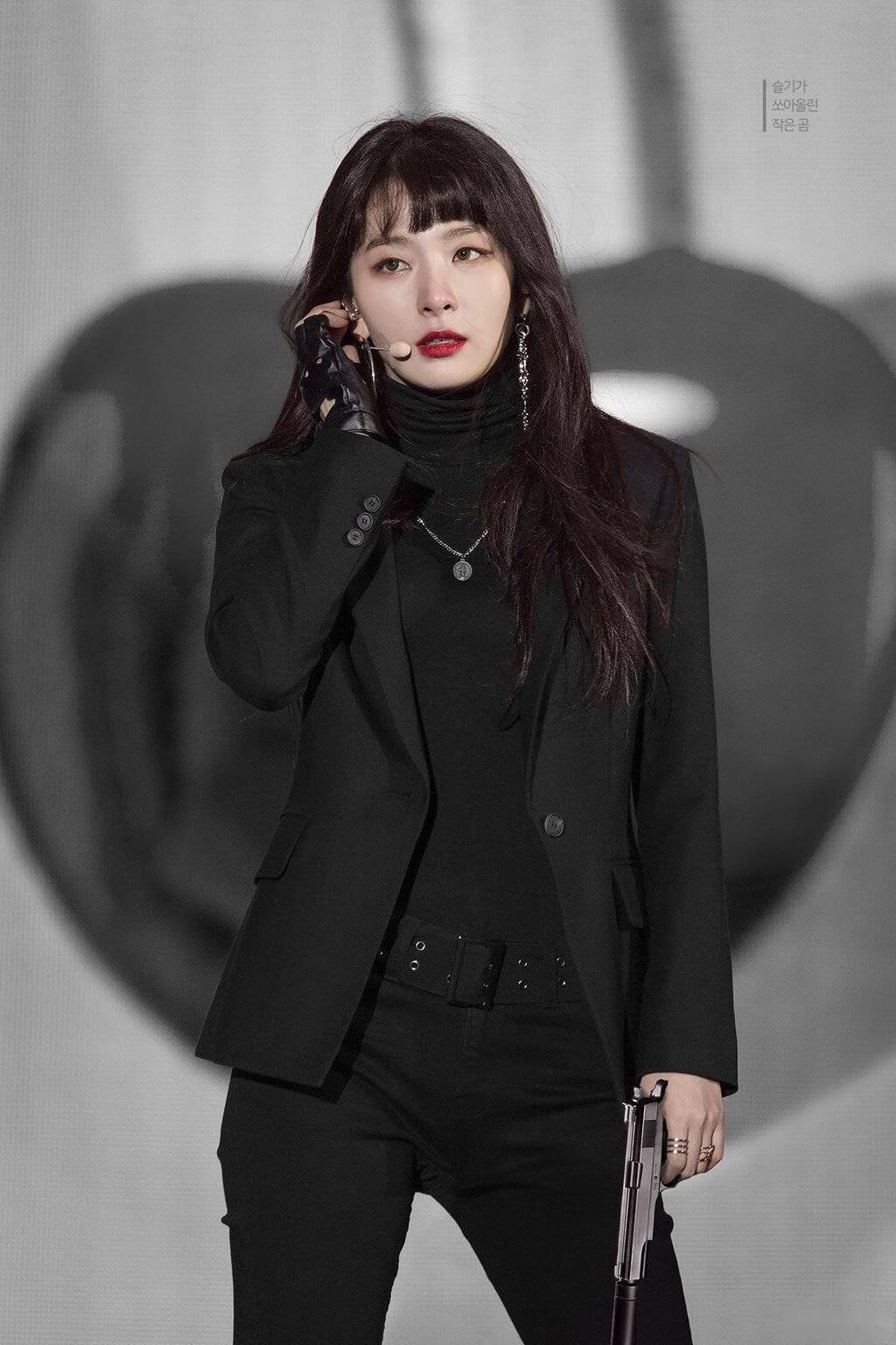 
theqoo热帖：很适合眉上刘海的姜涩琪|熊猫体育(图17)