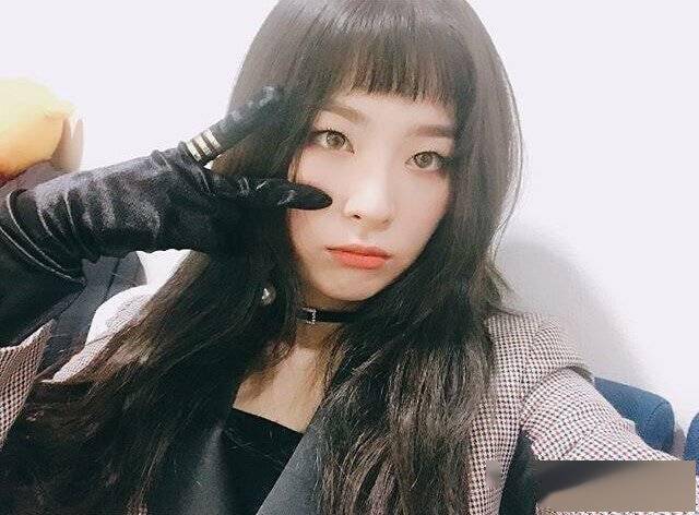 
theqoo热帖：很适合眉上刘海的姜涩琪|熊猫体育(图19)