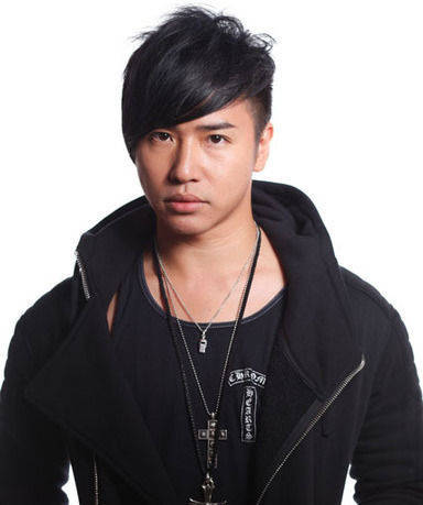 
时隔多年欧弟首曝脱离《天天向上》的原因 妻子流产惹其瓦解停工“熊猫体育公司”(图2)